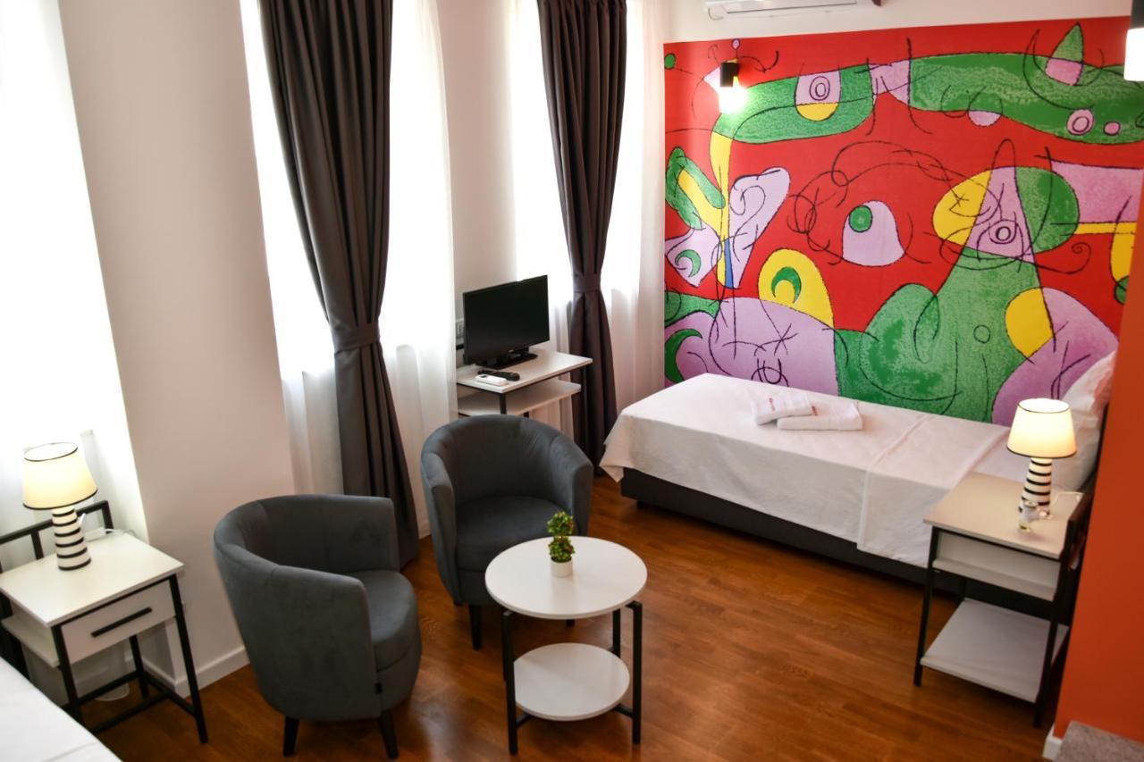 Osten Art Hotel Skopje Ngoại thất bức ảnh