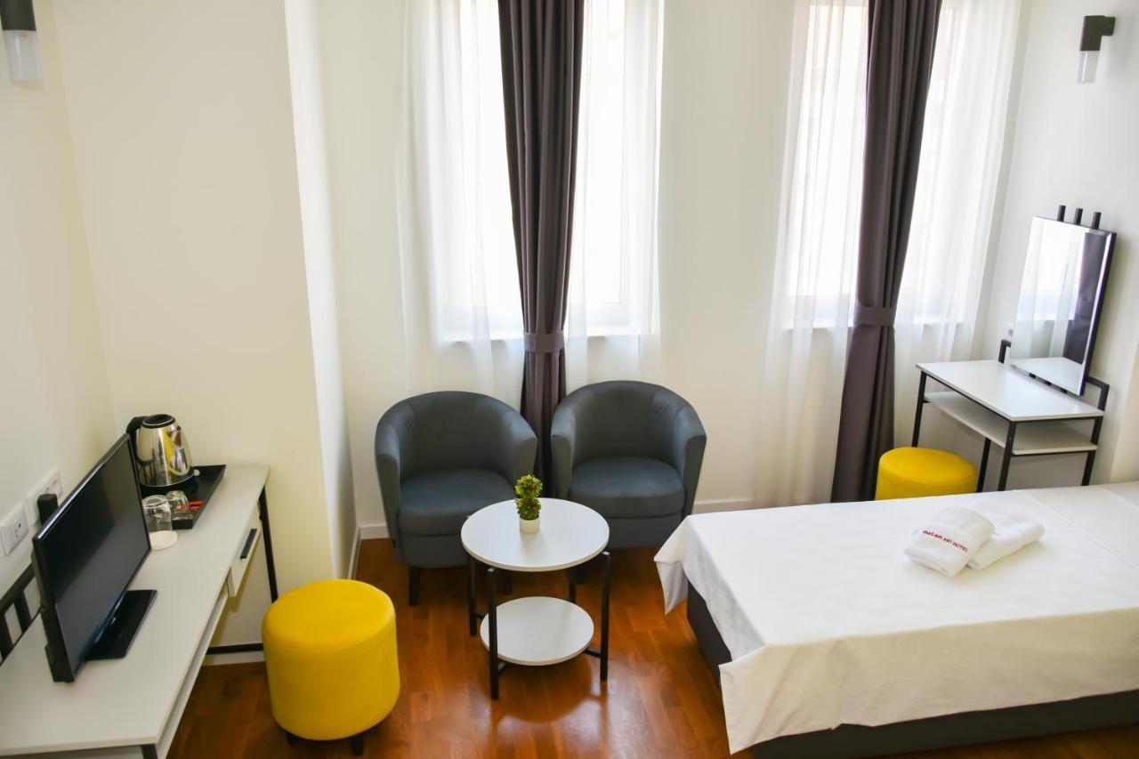 Osten Art Hotel Skopje Ngoại thất bức ảnh