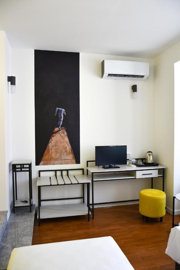 Osten Art Hotel Skopje Ngoại thất bức ảnh