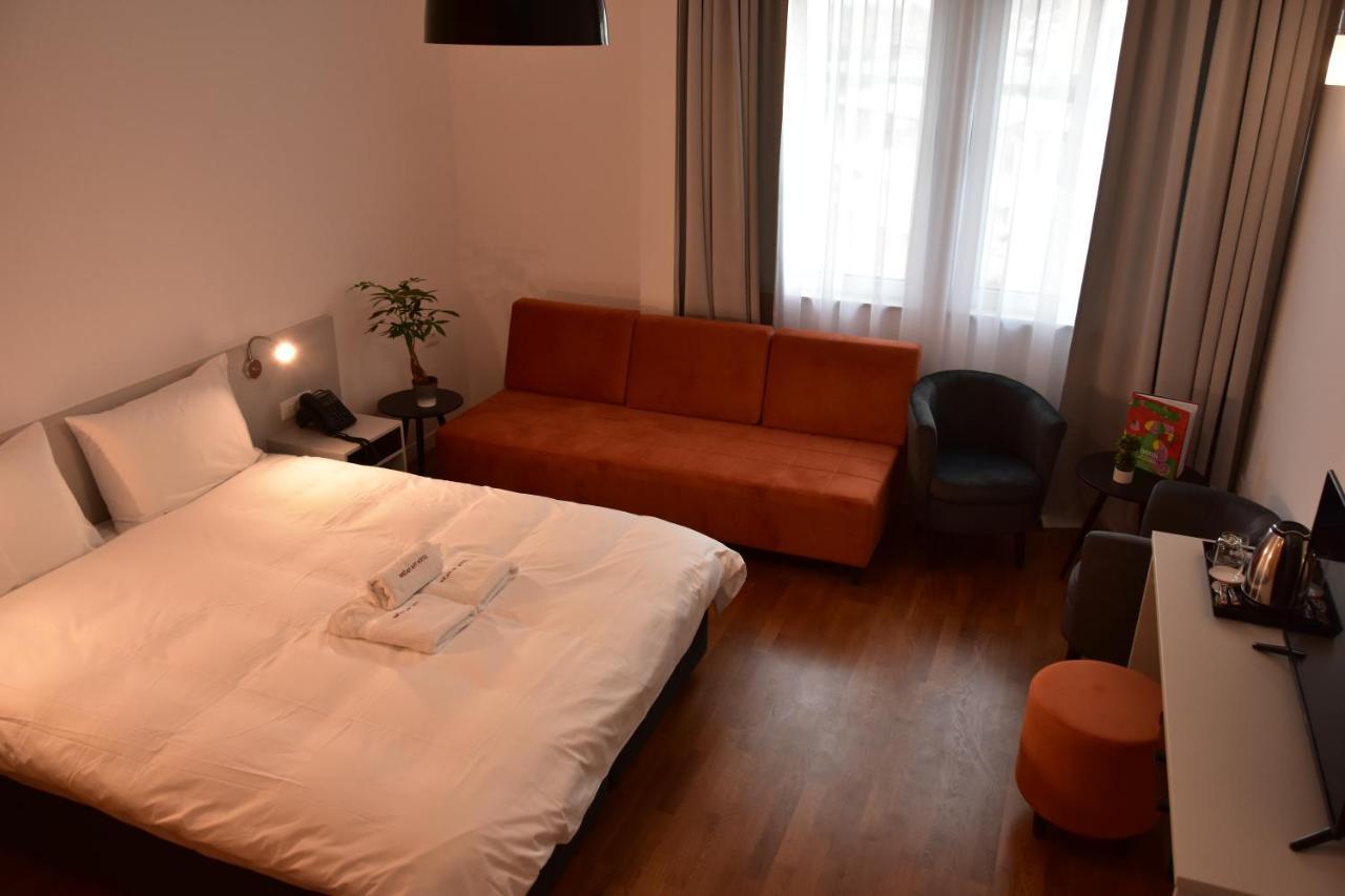 Osten Art Hotel Skopje Ngoại thất bức ảnh