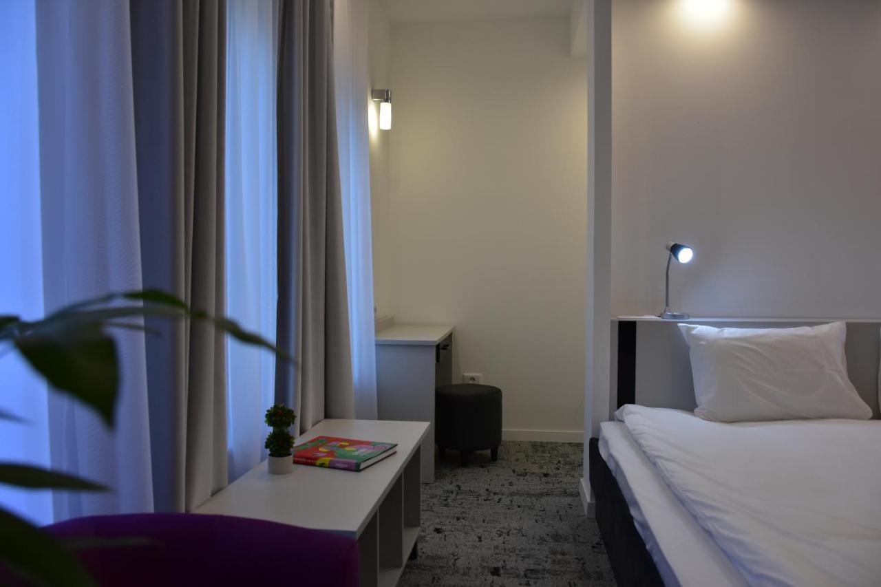 Osten Art Hotel Skopje Ngoại thất bức ảnh