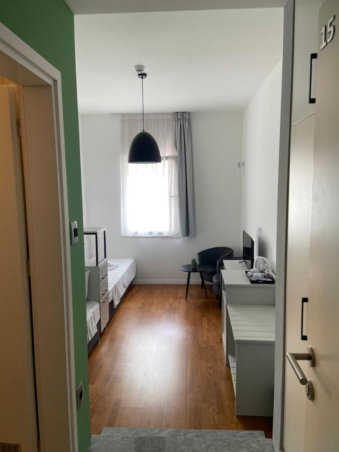 Osten Art Hotel Skopje Ngoại thất bức ảnh