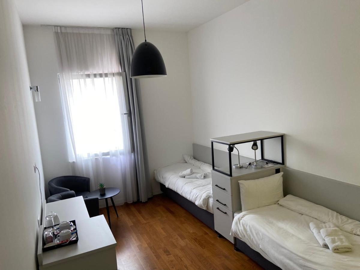Osten Art Hotel Skopje Ngoại thất bức ảnh