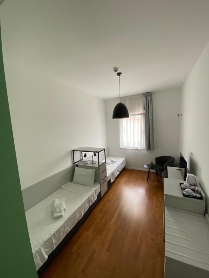 Osten Art Hotel Skopje Ngoại thất bức ảnh